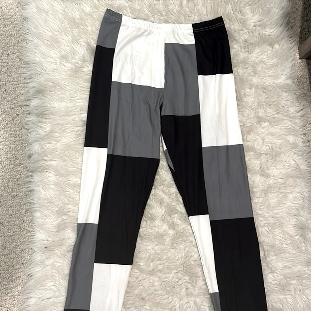 Matching Set - Picture 5 of 7